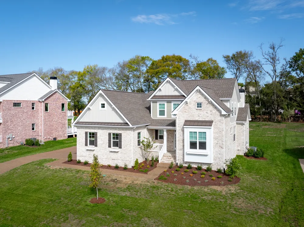 1488 Saundersville Rd Hendersonville, TN 37075