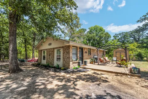 116 E Beachwood Loop