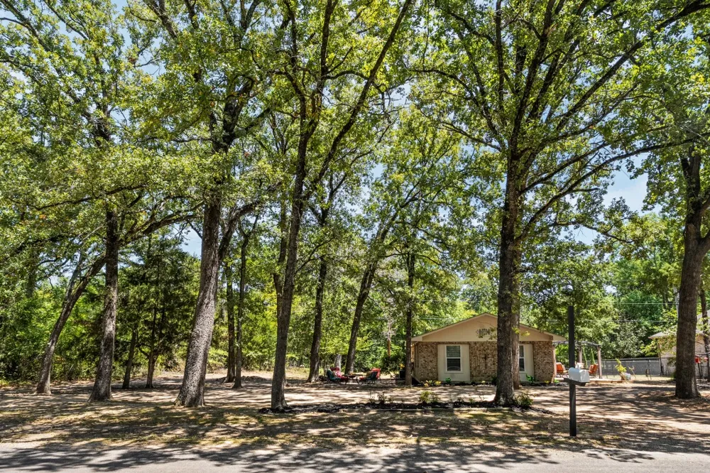 116 E Beachwood Loop Trinidad, TX 75163