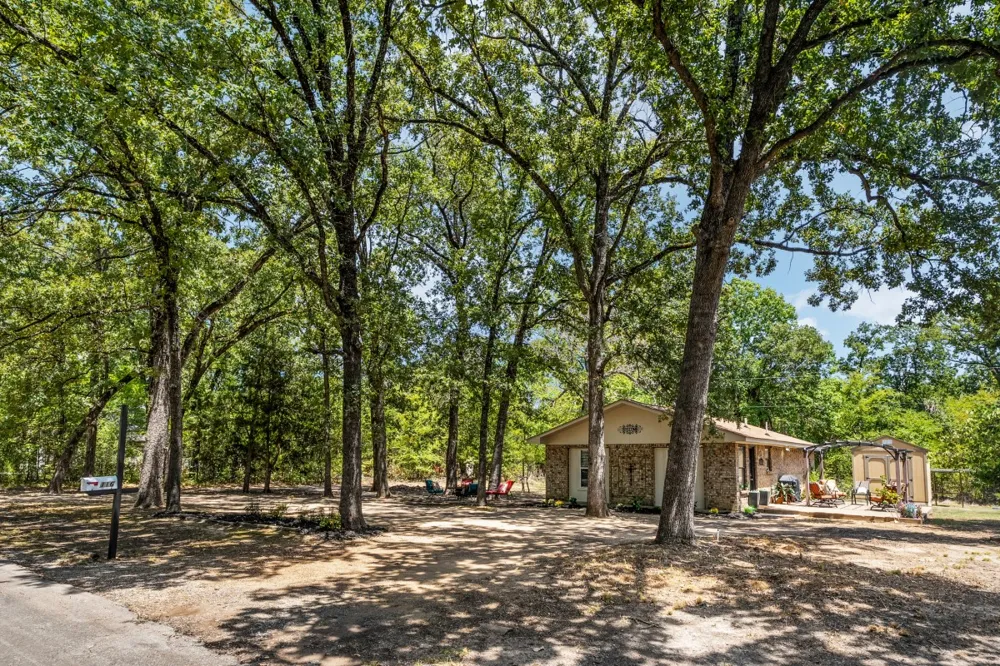 116 E Beachwood Loop Trinidad, TX 75163