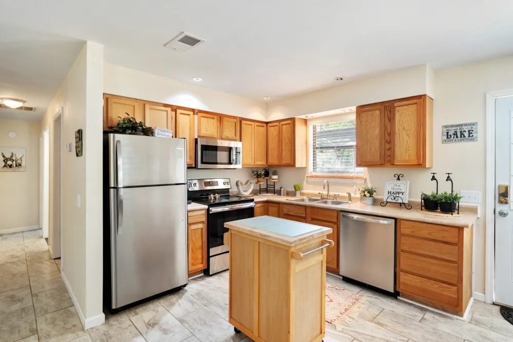 116 E Beachwood Loop Trinidad, TX 75163