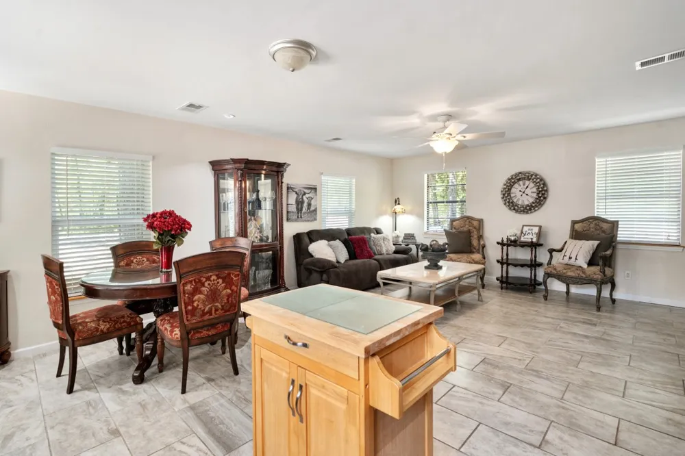 116 E Beachwood Loop Trinidad, TX 75163