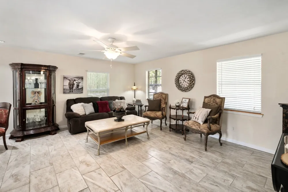 116 E Beachwood Loop Trinidad, TX 75163