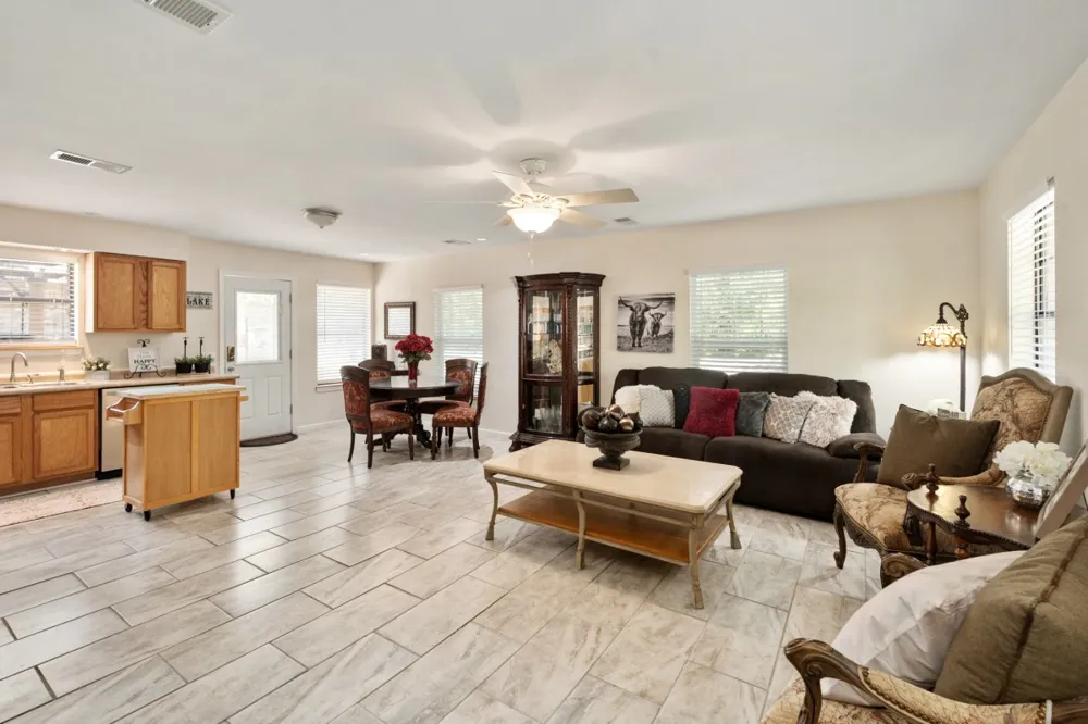 116 E Beachwood Loop Trinidad, TX 75163