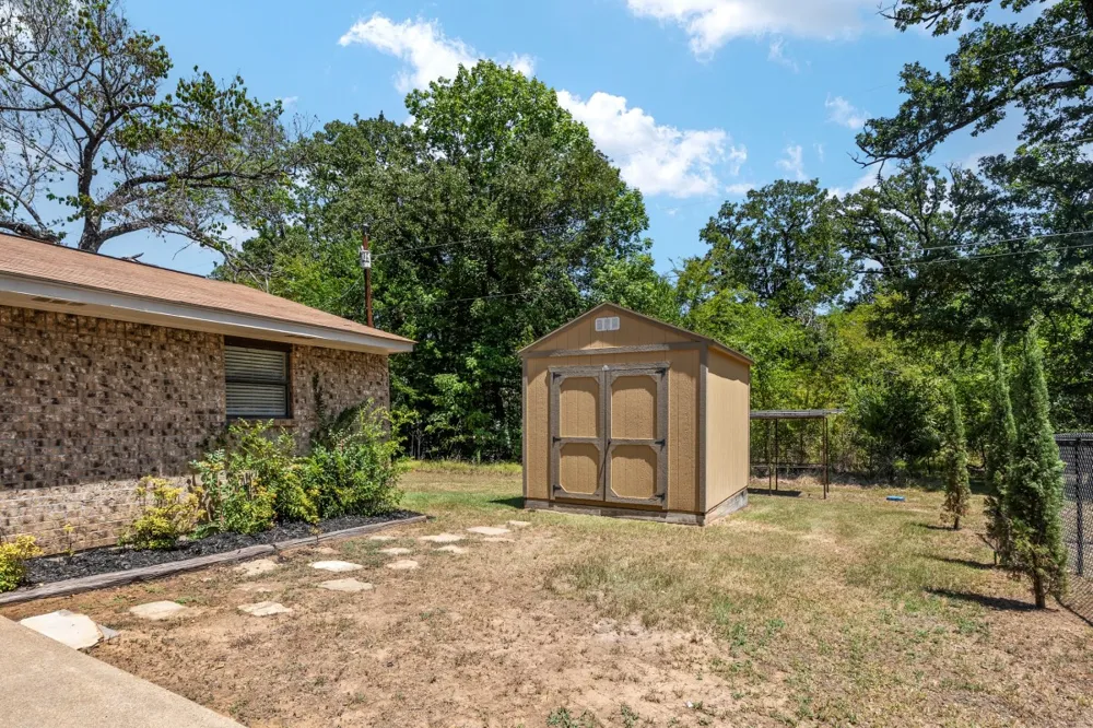 116 E Beachwood Loop Trinidad, TX 75163