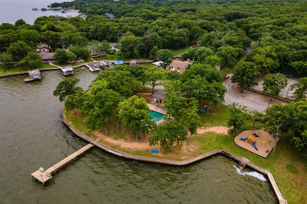 116 E Beachwood Loop Trinidad, TX 75163