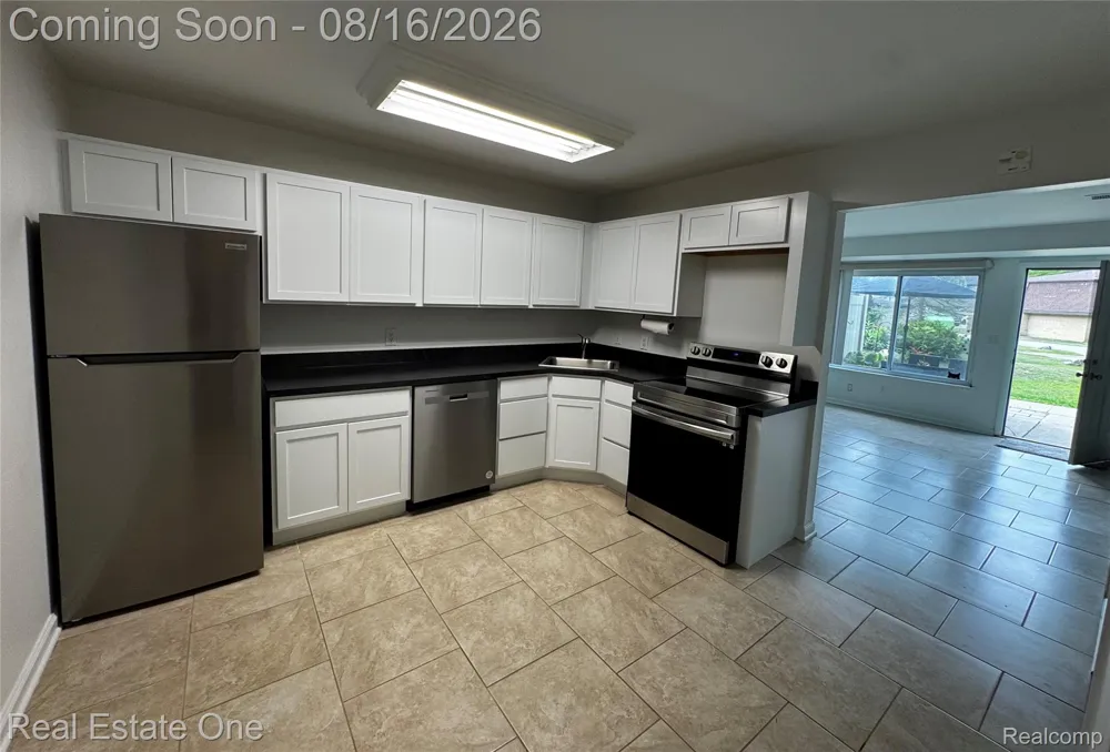 872 MAIN STREET Milford Village, MI 48381