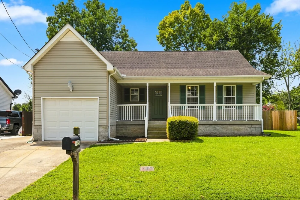 1420 Laurel Oak Dr Antioch, TN 37013