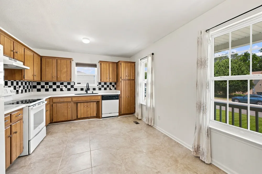 1420 Laurel Oak Dr Antioch, TN 37013