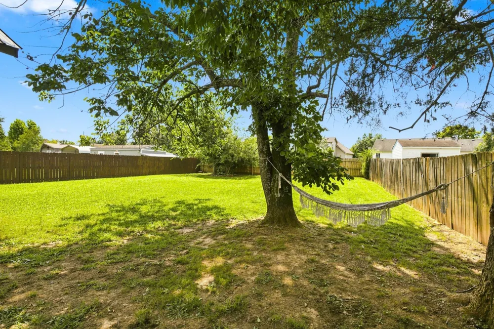 1420 Laurel Oak Dr Antioch, TN 37013