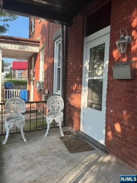 421 4th Street Carlstadt, NJ 07072