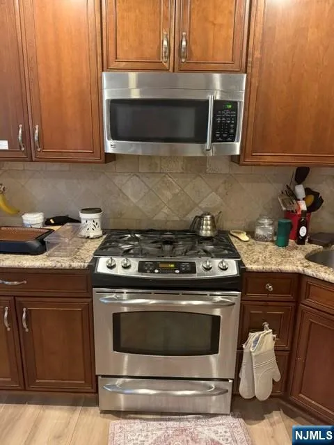 421 4th Street Carlstadt, NJ 07072