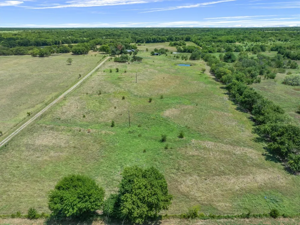 1867 Fm 513 S Campbell, TX 75422