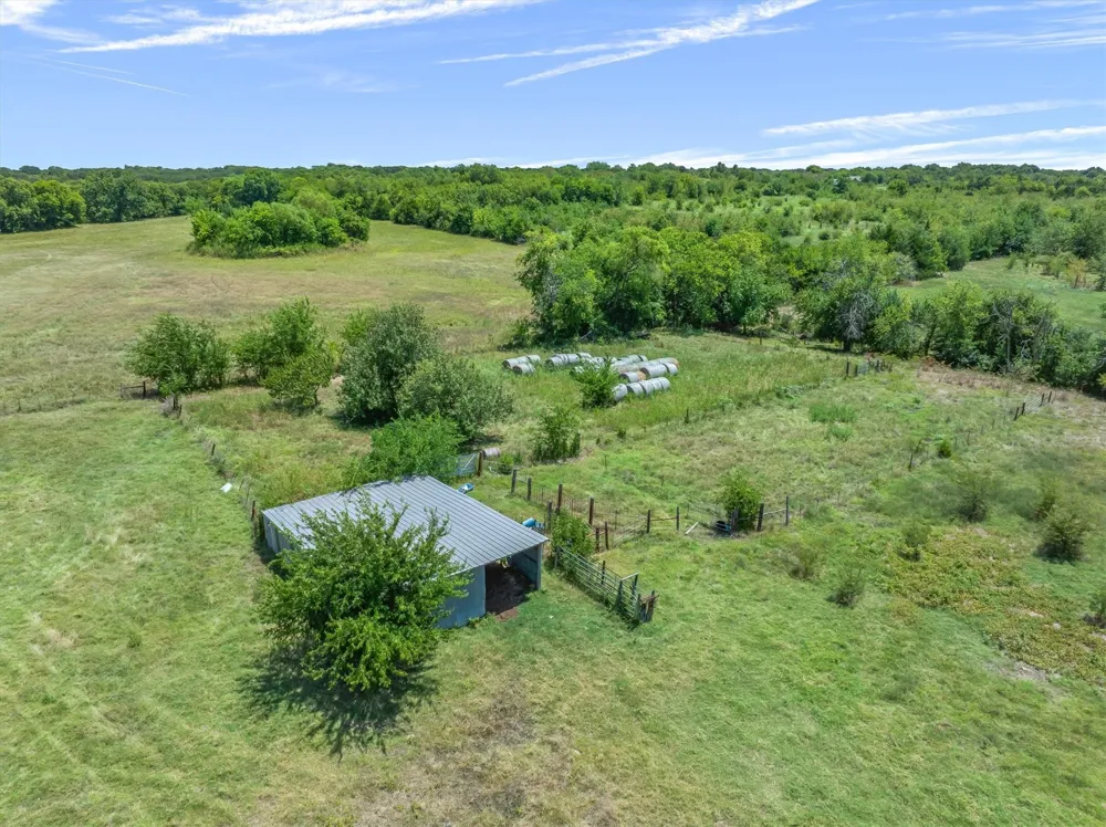 1867 Fm 513 S Campbell, TX 75422