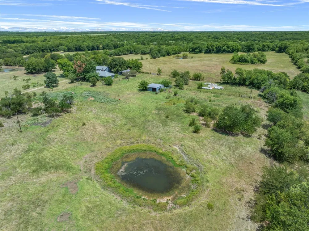 1867 Fm 513 S Campbell, TX 75422