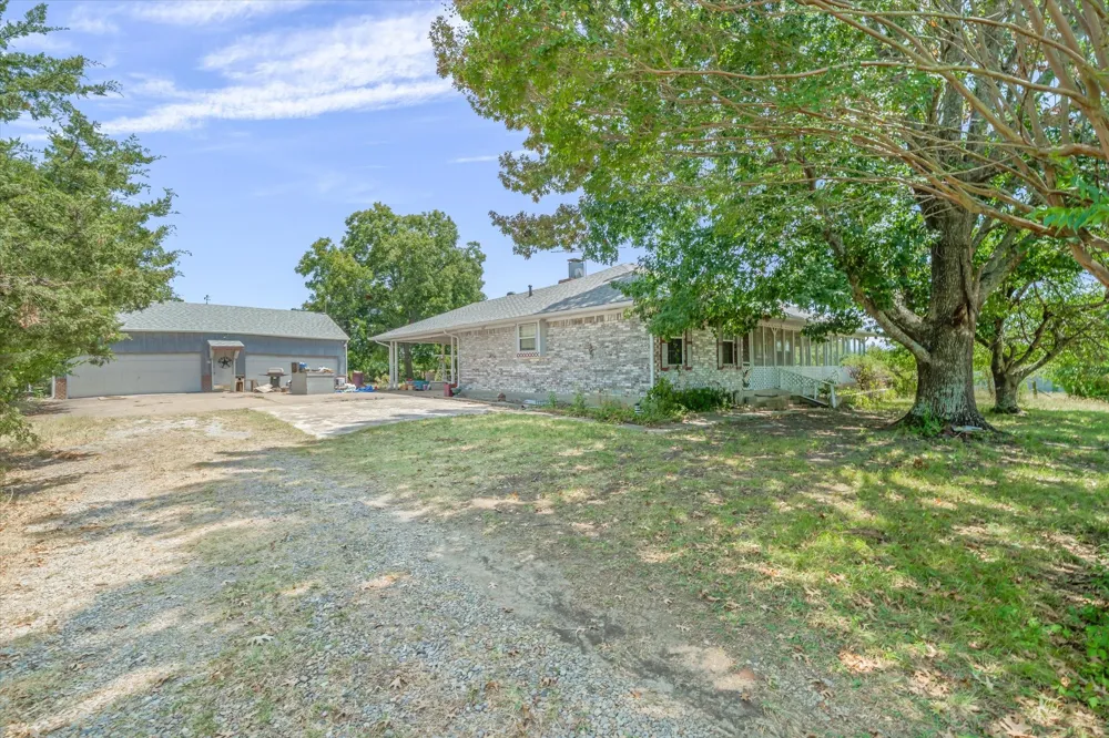 1867 Fm 513 S Campbell, TX 75422