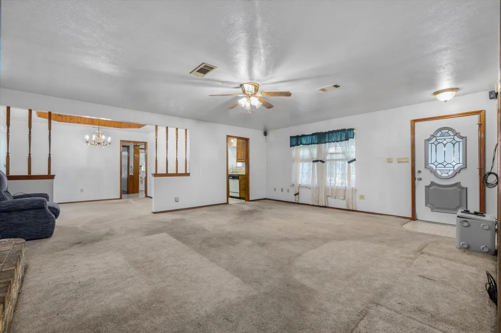 1867 Fm 513 S Campbell, TX 75422