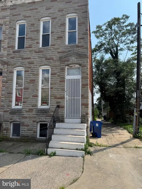 2023 WALBROOK AVENUE