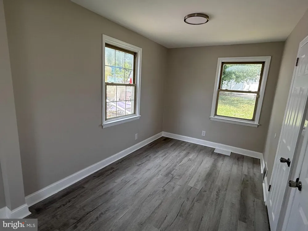 1004 HIGHLAND AVENUE Glendora, NJ 08029