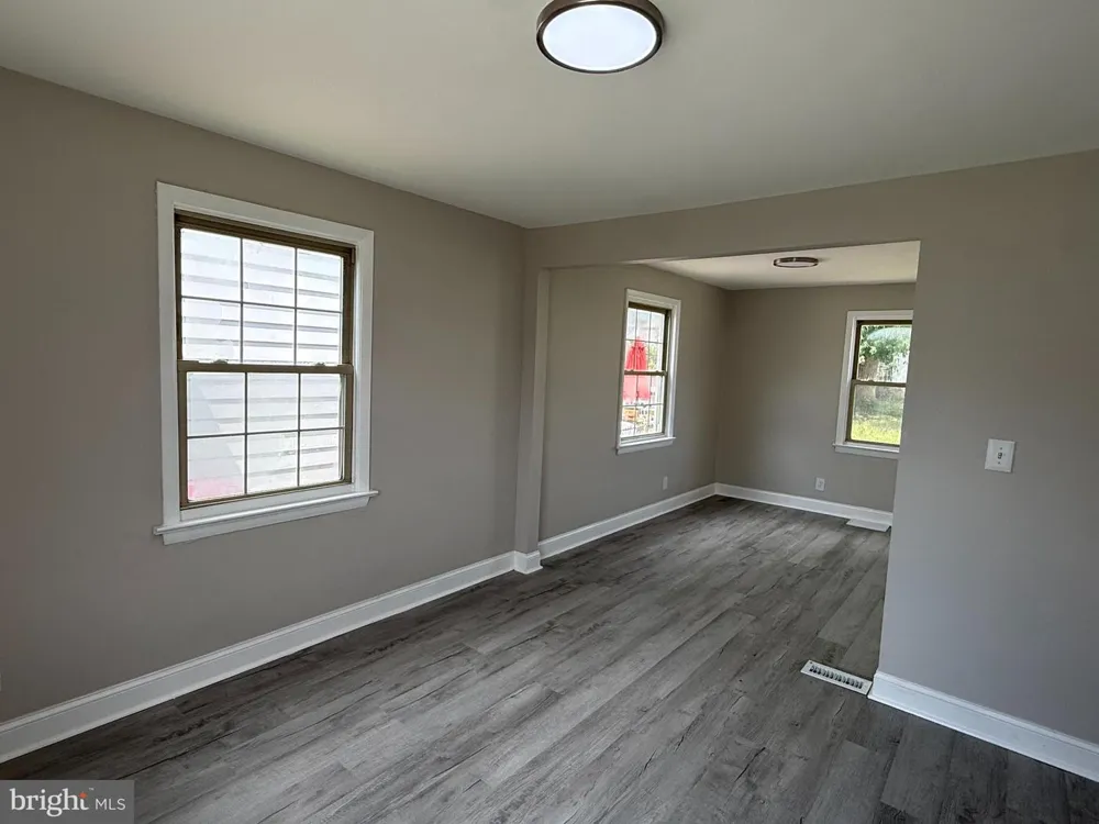 1004 HIGHLAND AVENUE Glendora, NJ 08029