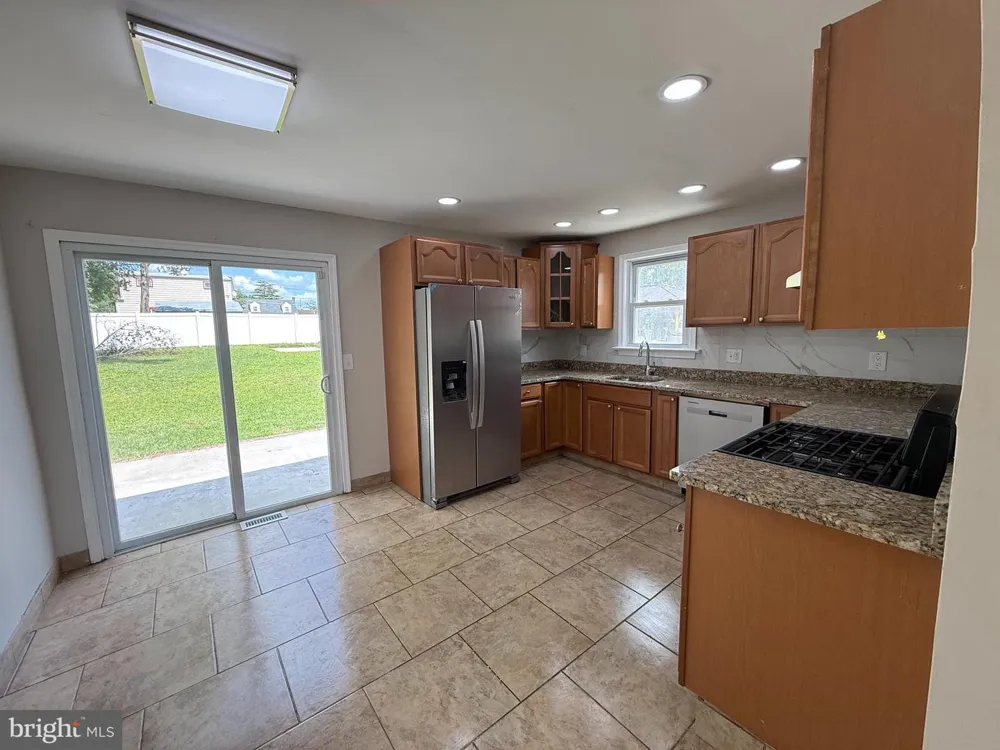 1004 HIGHLAND AVENUE Glendora, NJ 08029