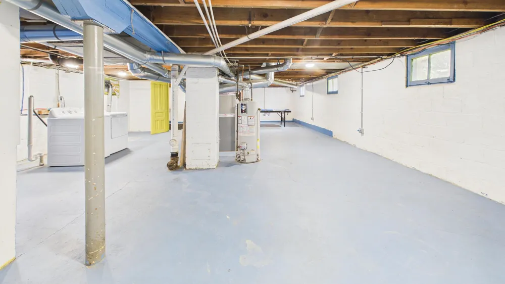 410 Adams Avenue Muskegon, MI 49442