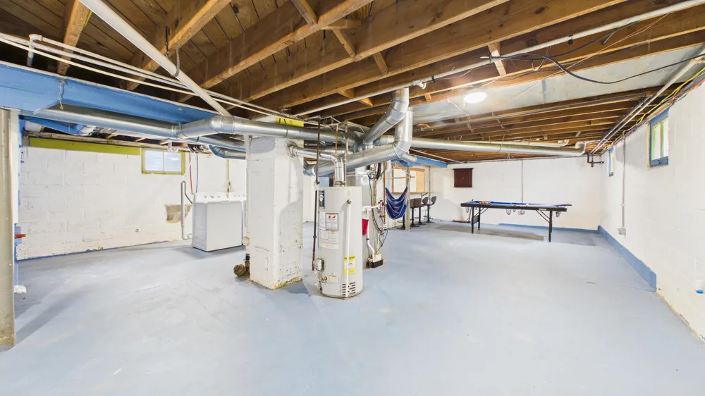410 Adams Avenue Muskegon, MI 49442