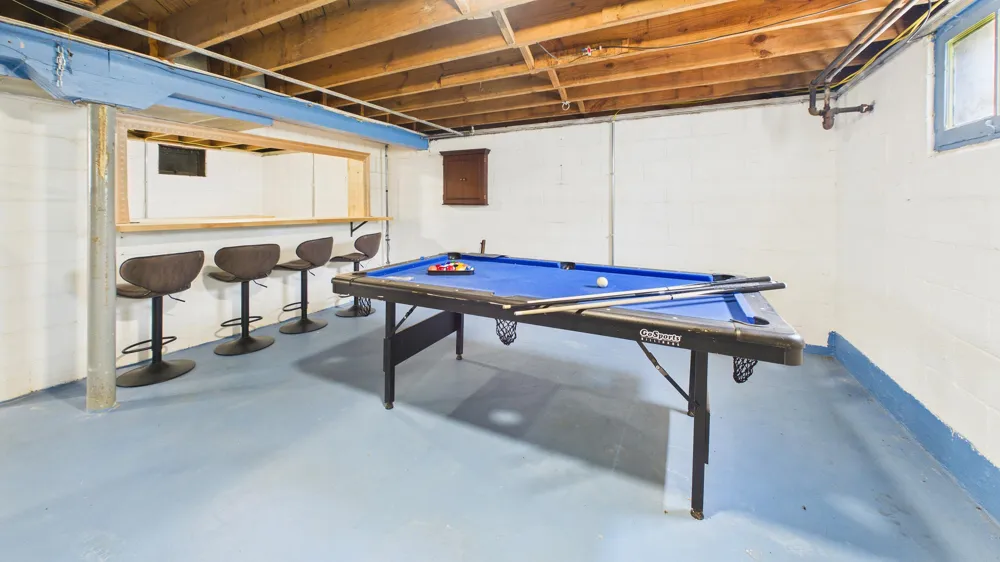 410 Adams Avenue Muskegon, MI 49442
