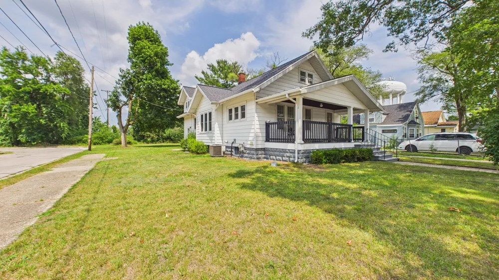 410 Adams Avenue Muskegon, MI 49442