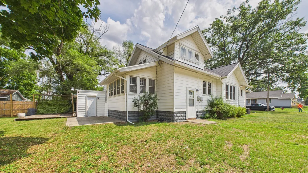 410 Adams Avenue Muskegon, MI 49442