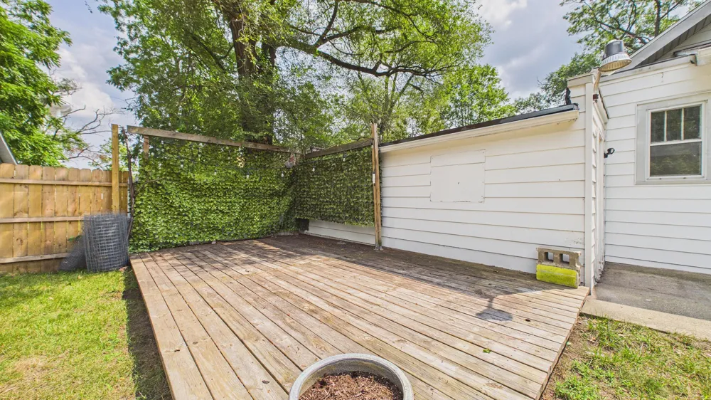 410 Adams Avenue Muskegon, MI 49442