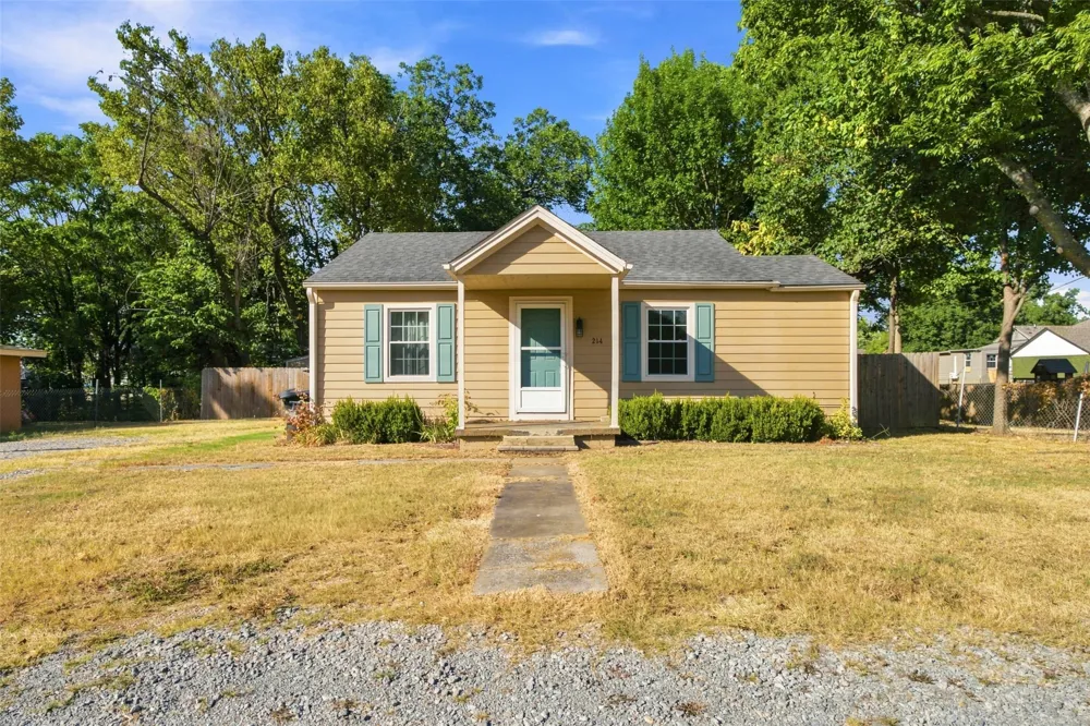 214 W 7th Street Claremore, OK 74017