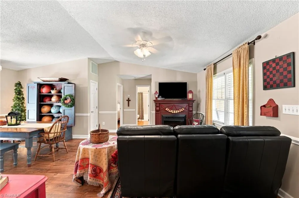 1088 Country place Road Asheboro, NC 27203