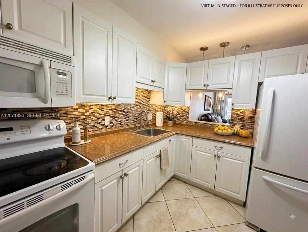 1000 Hillcrest Ct #214 Hollywood, FL 33021