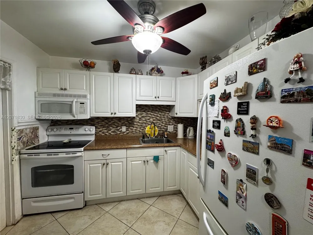 1000 Hillcrest Ct #214 Hollywood, FL 33021