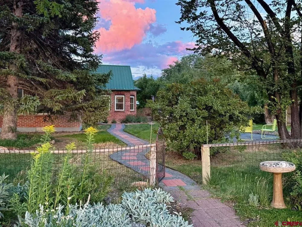 127 Niagara Avenue Paonia, CO 81428