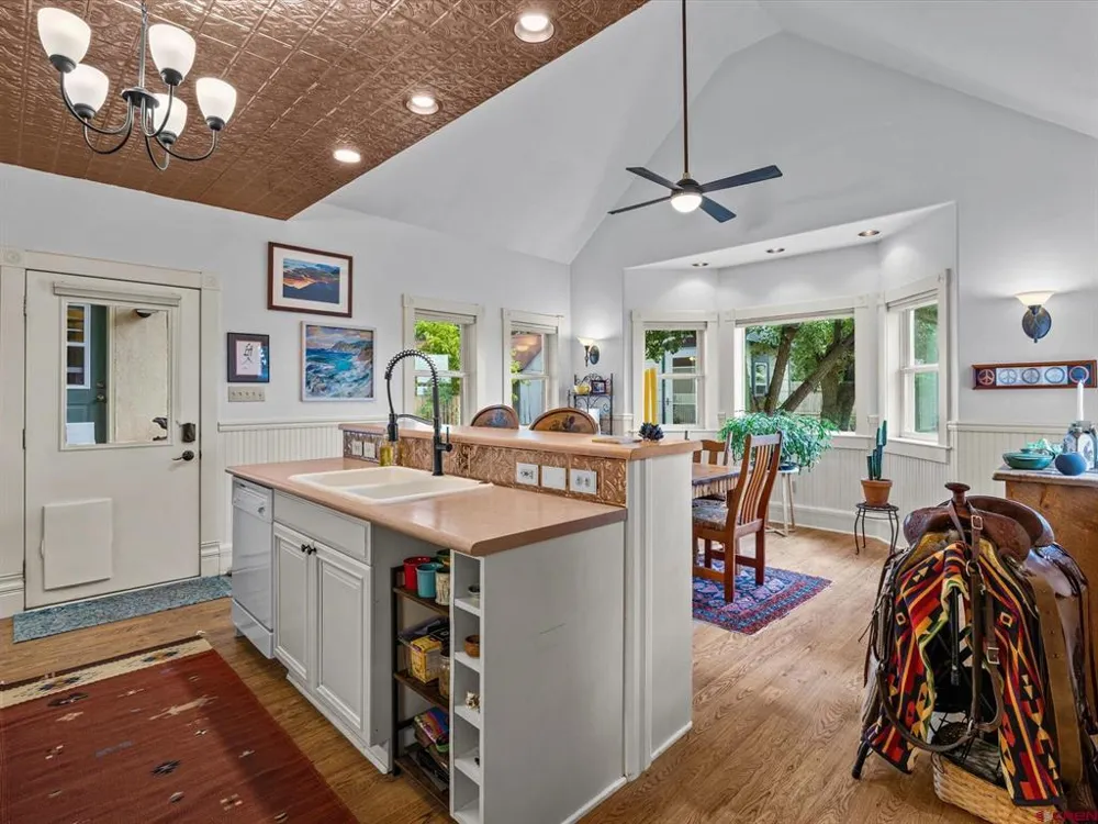 127 Niagara Avenue Paonia, CO 81428