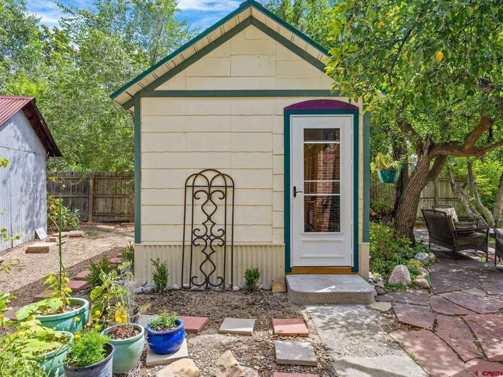 127 Niagara Avenue Paonia, CO 81428