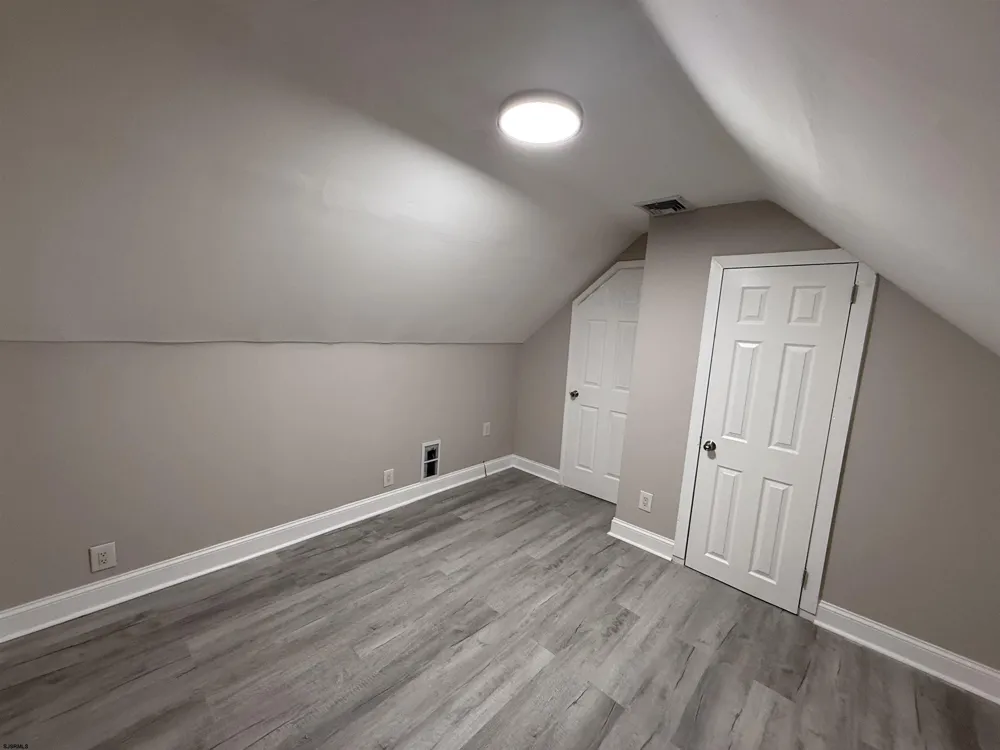 1004 Highland Ave Glendora, NJ 08029