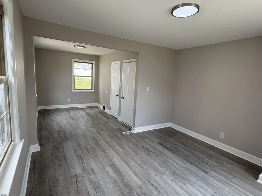1004 Highland Ave Glendora, NJ 08029