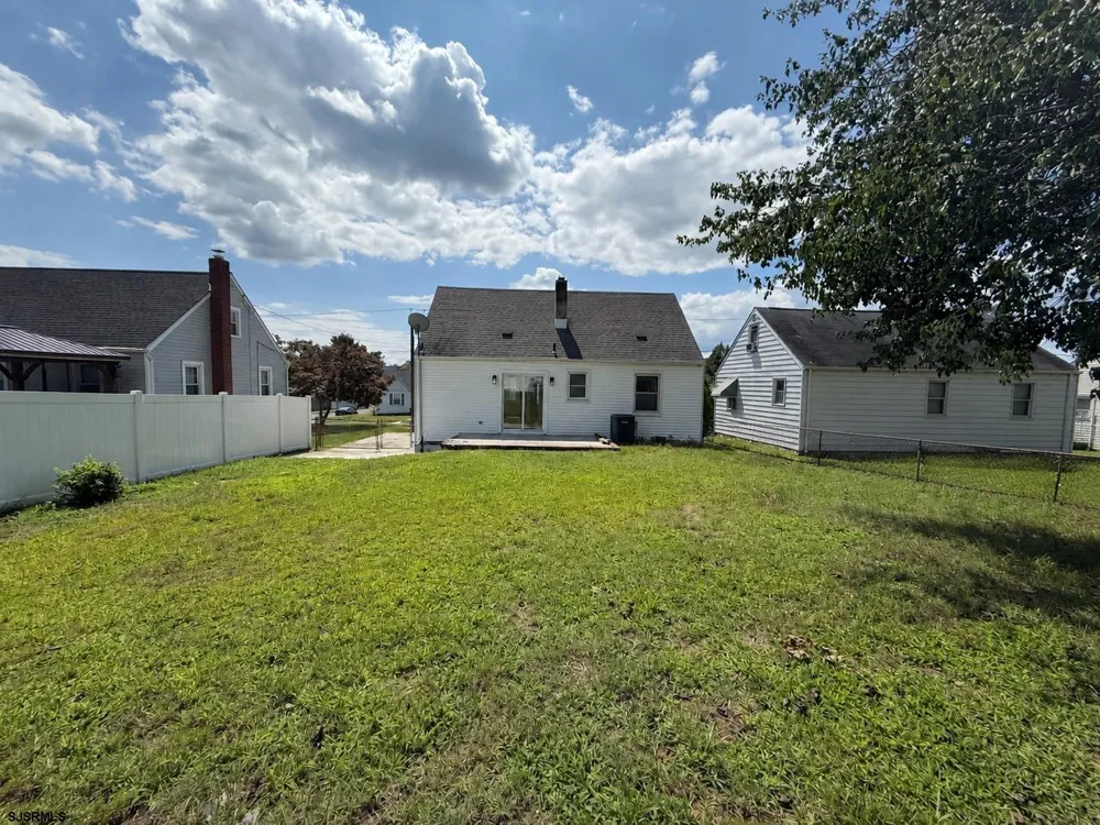 1004 Highland Ave Glendora, NJ 08029