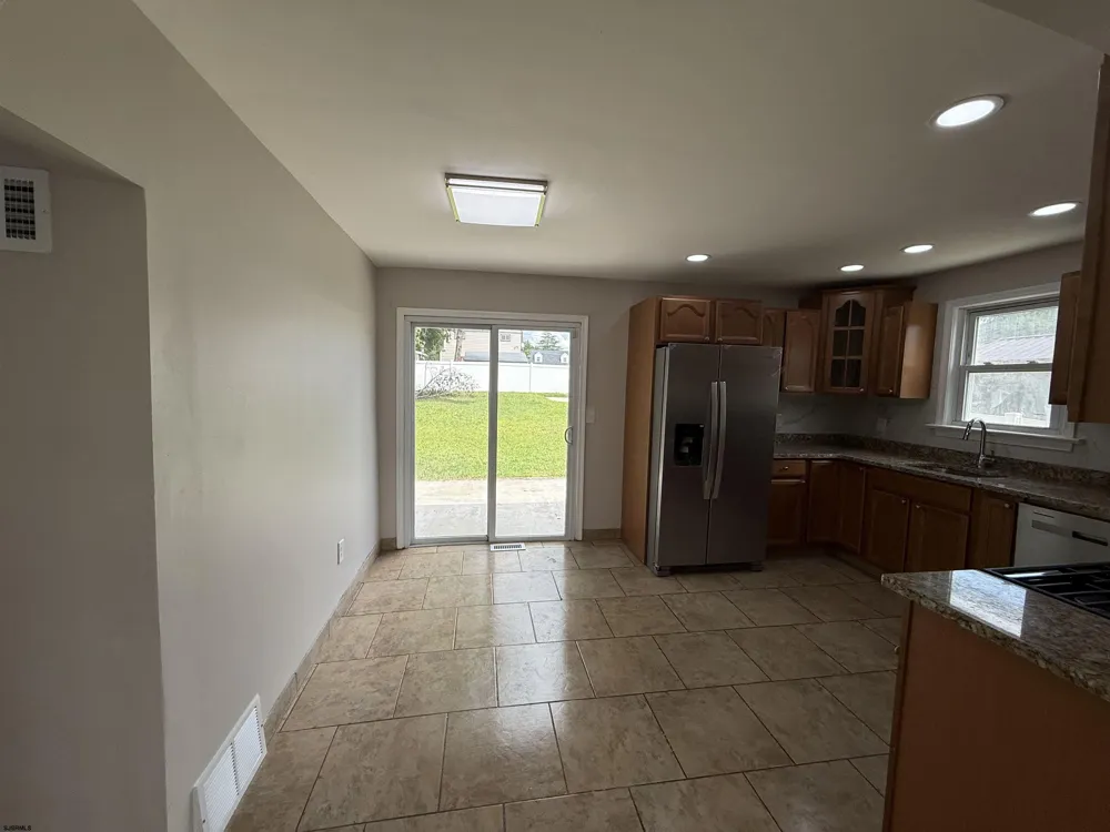 1004 Highland Ave Glendora, NJ 08029