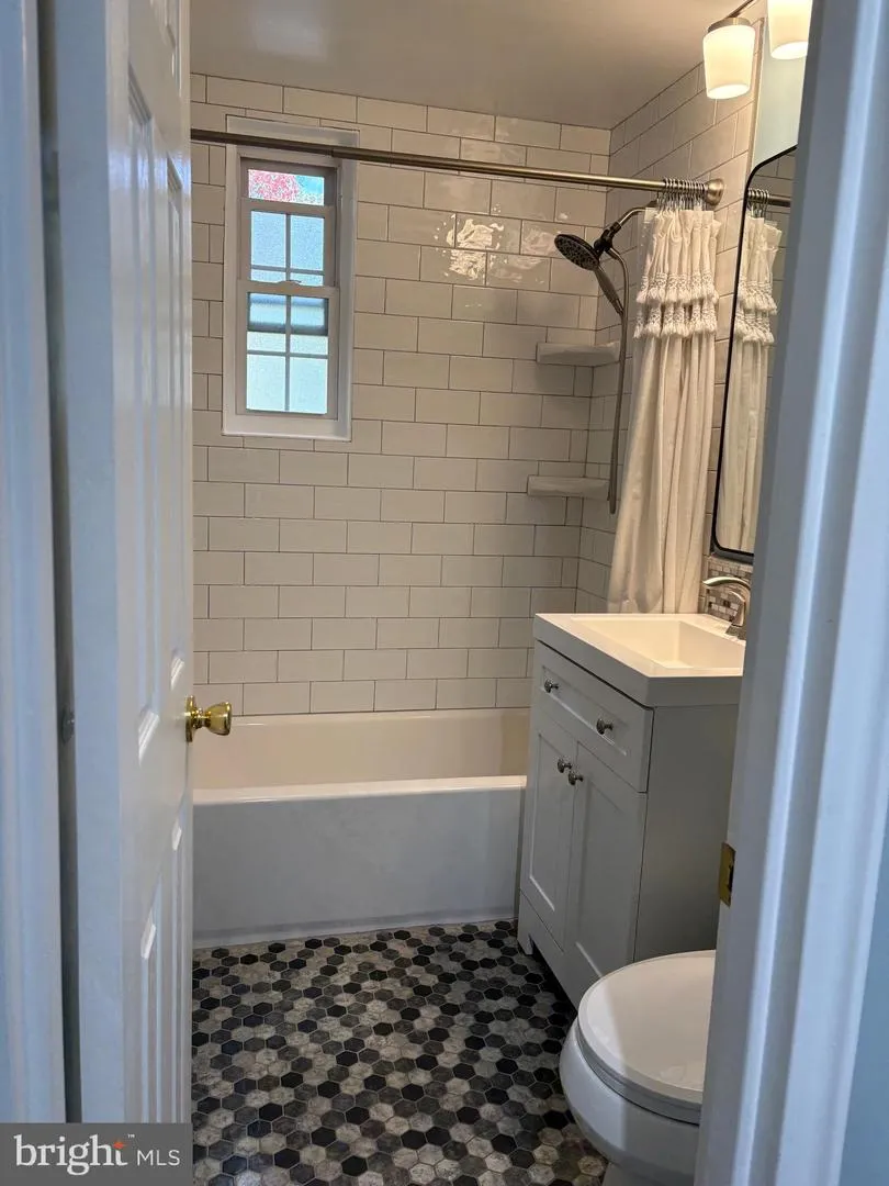 206 GEORGE MASON DRIVE #1 Arlington, VA 22203