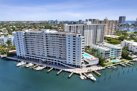 333 Sunset Drive #401