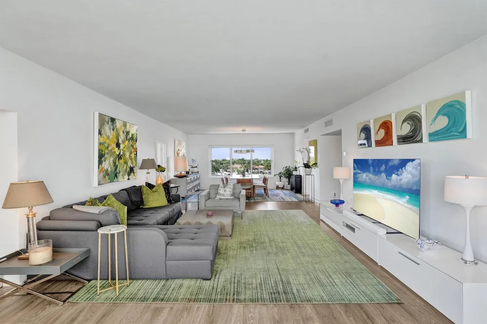 333 Sunset Drive #401 Fort Lauderdale, FL 33301