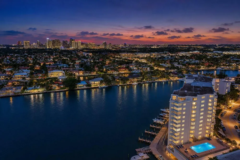 333 Sunset Drive #401 Fort Lauderdale, FL 33301