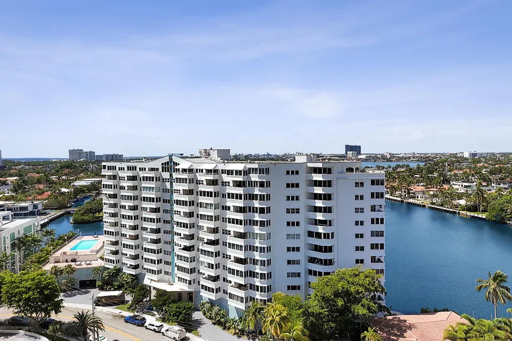 333 Sunset Drive #401 Fort Lauderdale, FL 33301