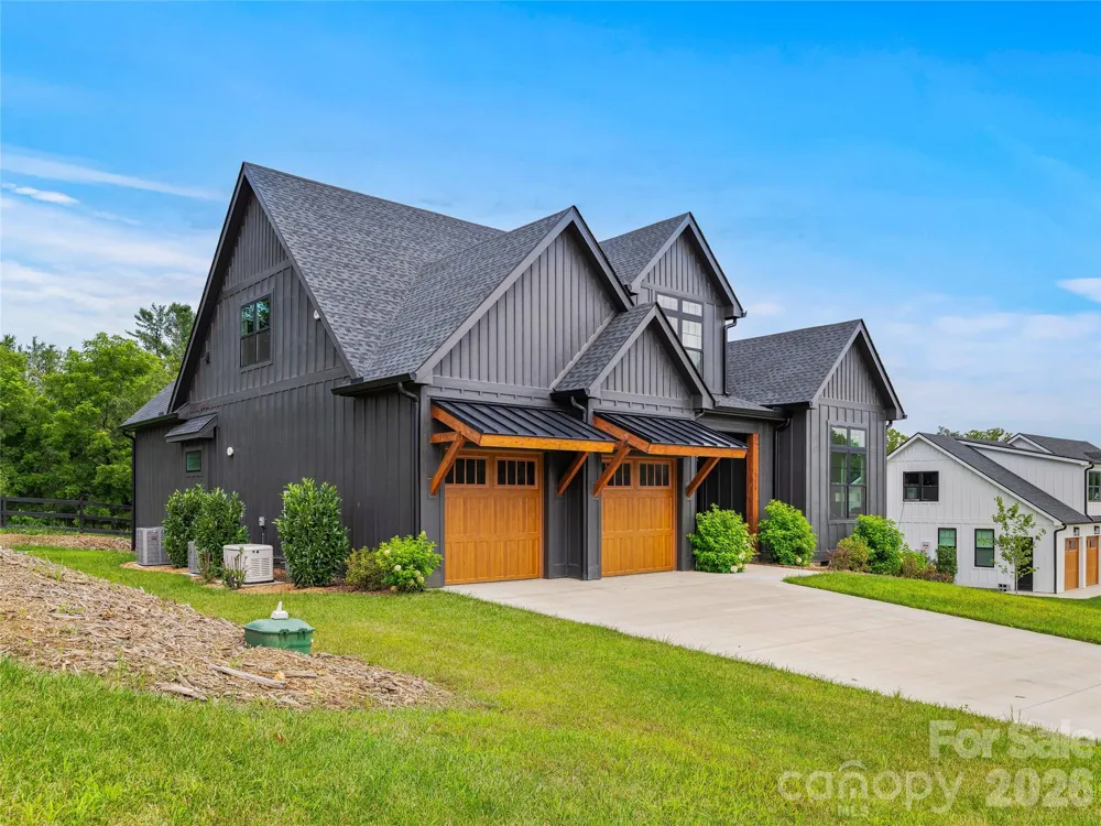 258 Mavrick Drive #26R Mills River, NC 28759