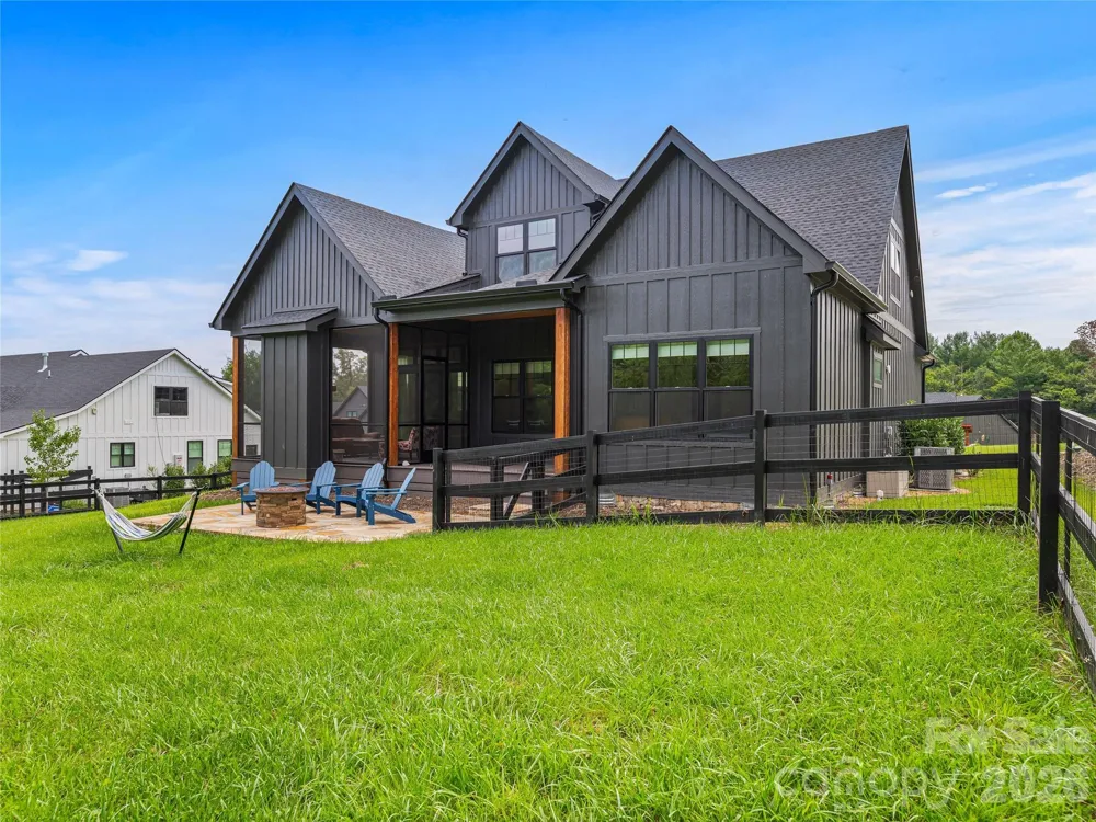258 Mavrick Drive #26R Mills River, NC 28759
