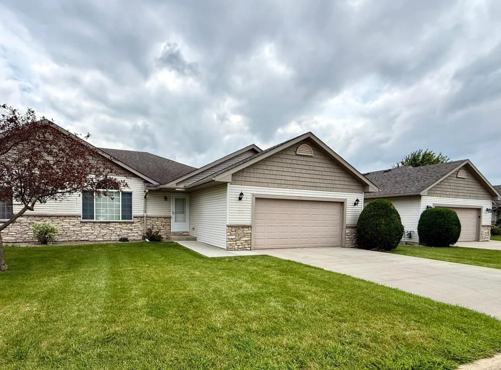 4528 Prairie View Place NW Rochester, MN 55901
